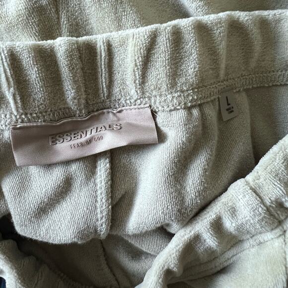 Fear of God Essentials Logo Patch Velour Pants NWT Large - Picture 5 of 7